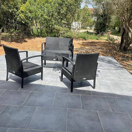 Appartement Avec Jardin Privatif Cuers Zewnętrze zdjęcie