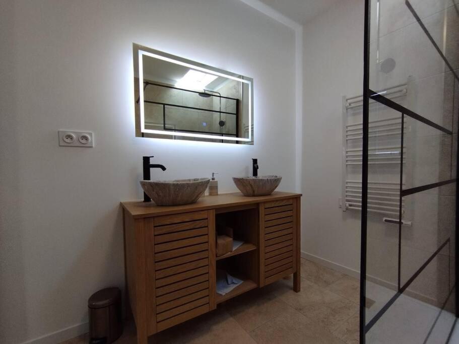 Appartement Avec Jardin Privatif Cuers Zewnętrze zdjęcie